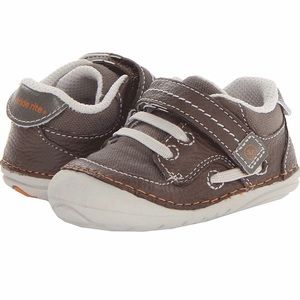4M Stride Rite Soft Motion Dawson Shoe